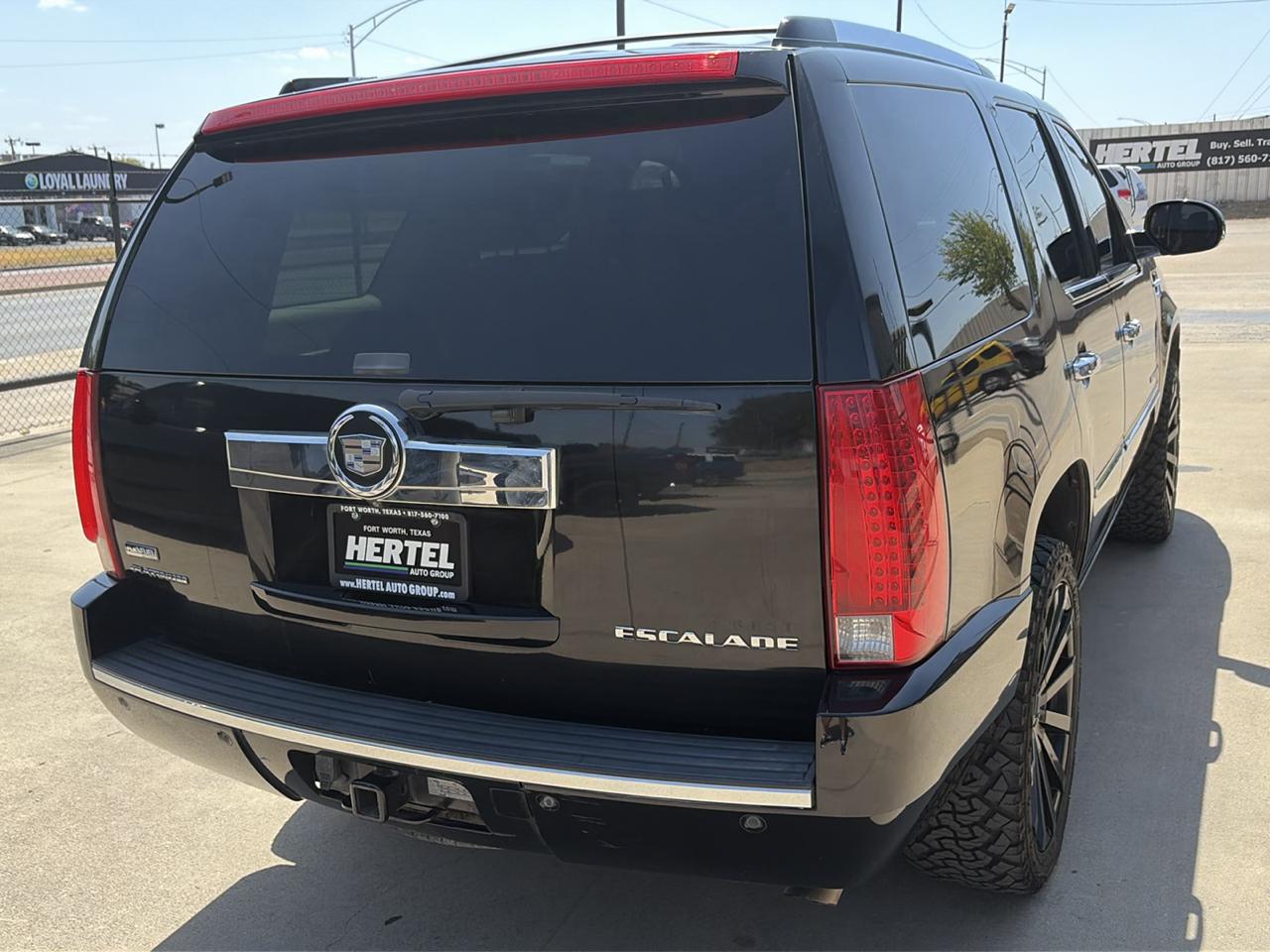 Cadillac Escalade AWD Platinum Edition 2009