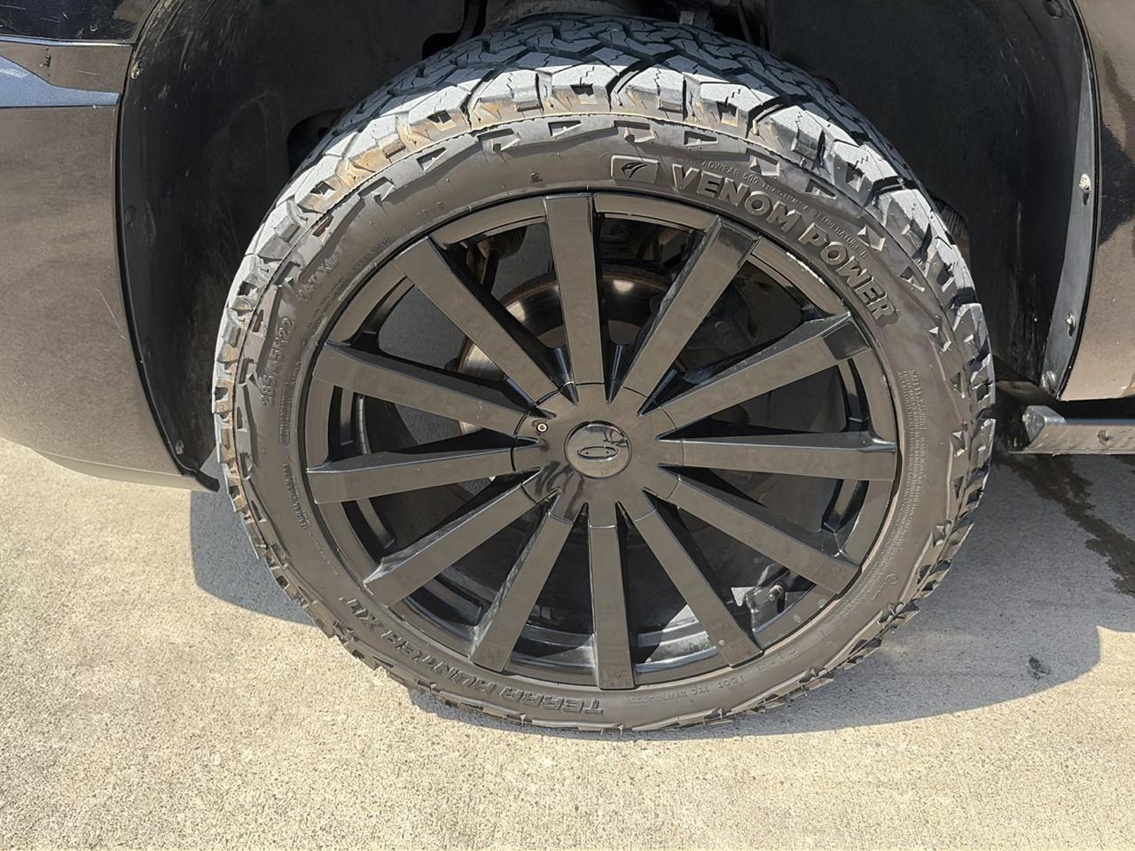 Cadillac Escalade AWD Platinum Edition 2009