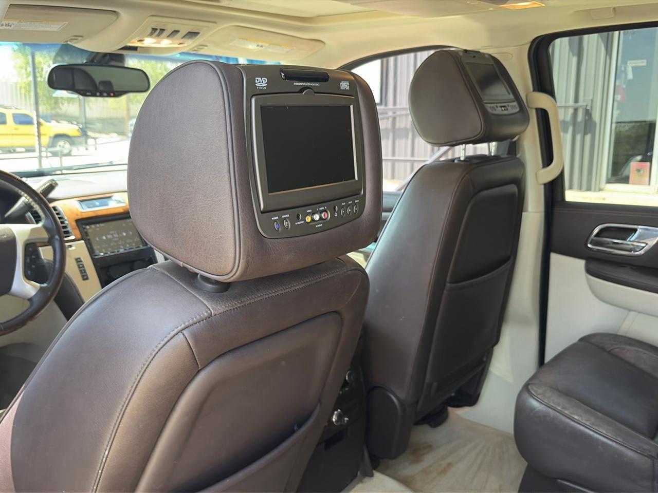 Cadillac Escalade AWD Platinum Edition 2009