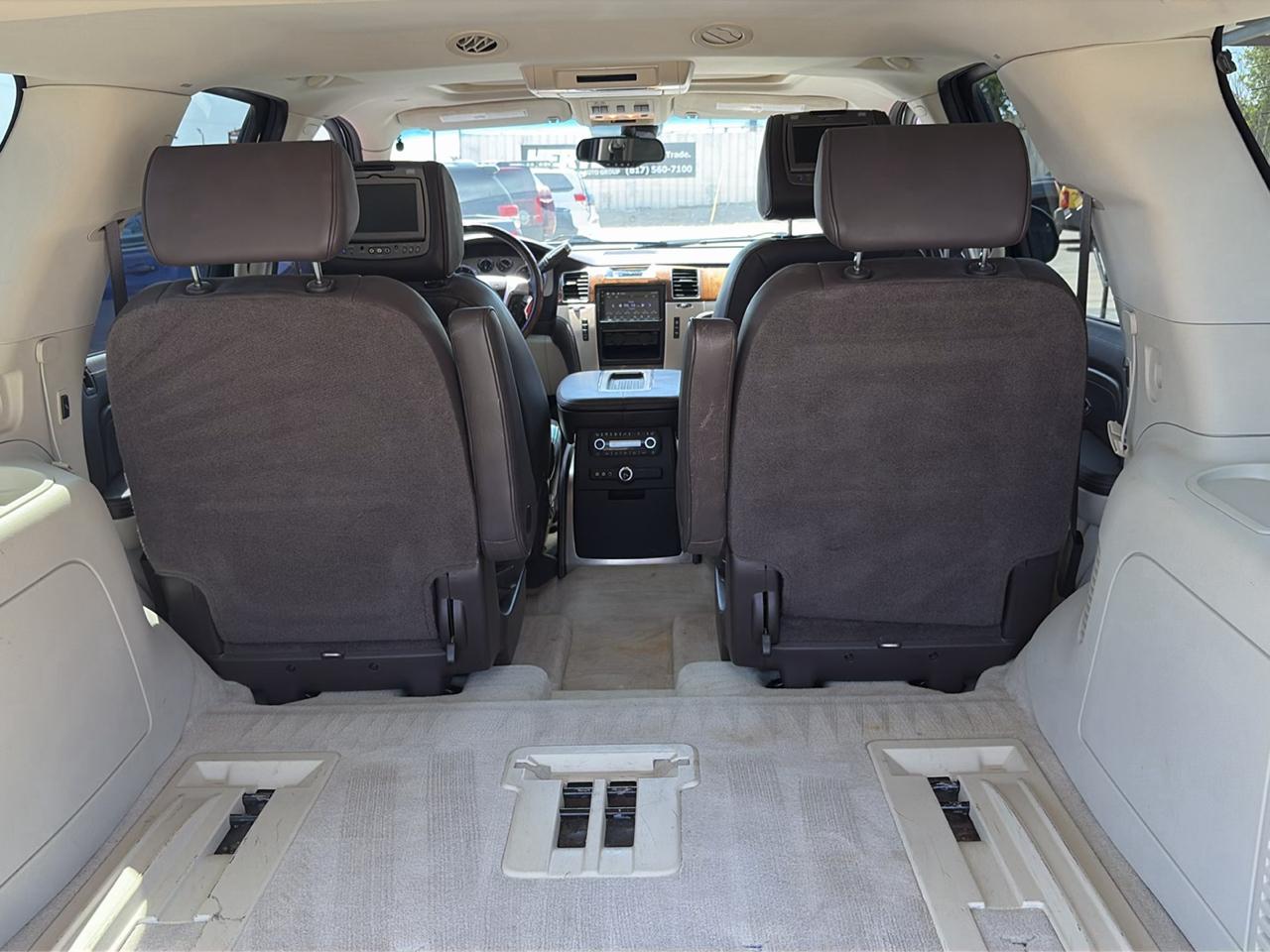 Cadillac Escalade AWD Platinum Edition 2009