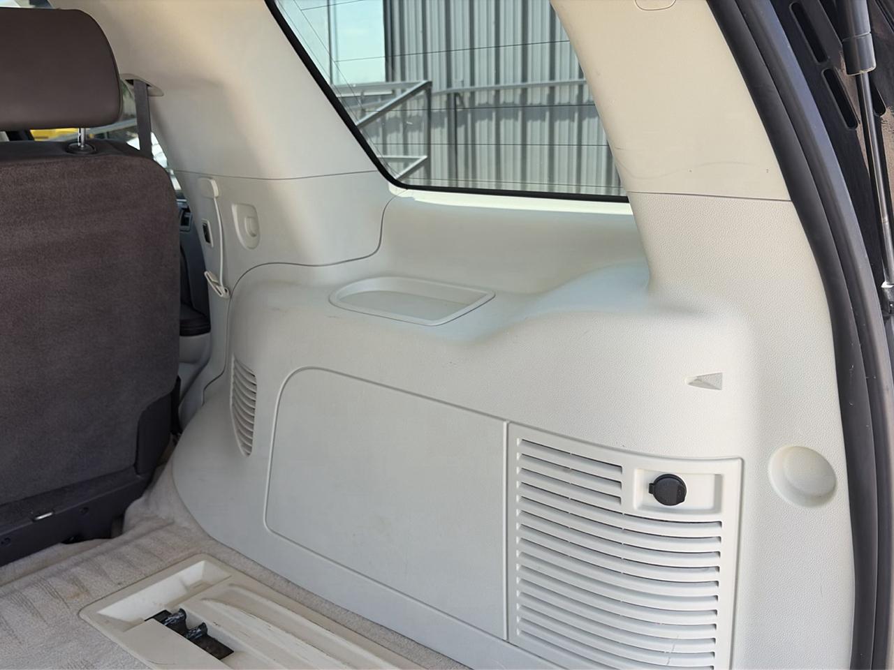 Cadillac Escalade AWD Platinum Edition 2009