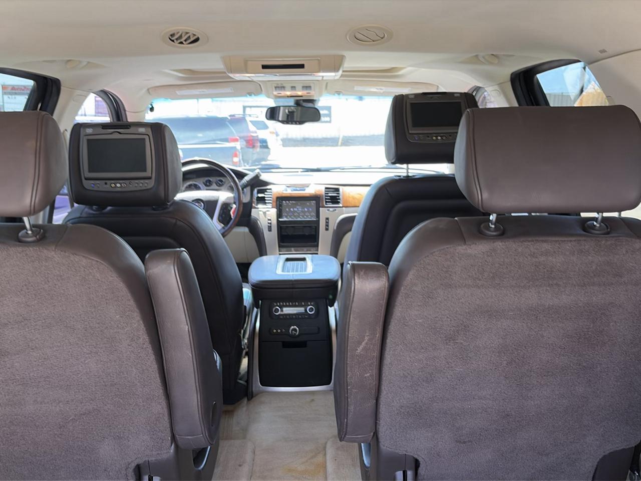 Cadillac Escalade AWD Platinum Edition 2009