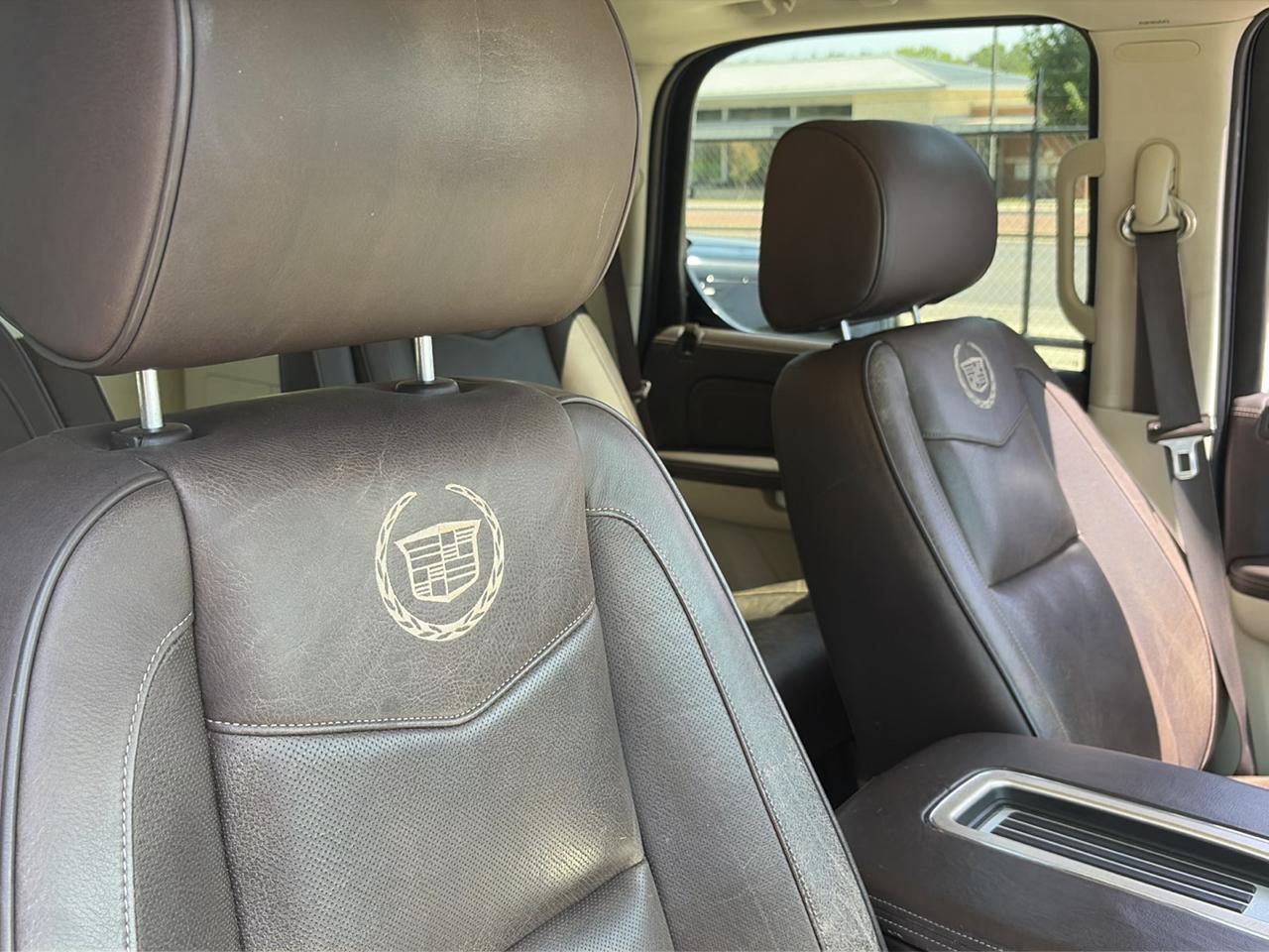 Cadillac Escalade AWD Platinum Edition 2009
