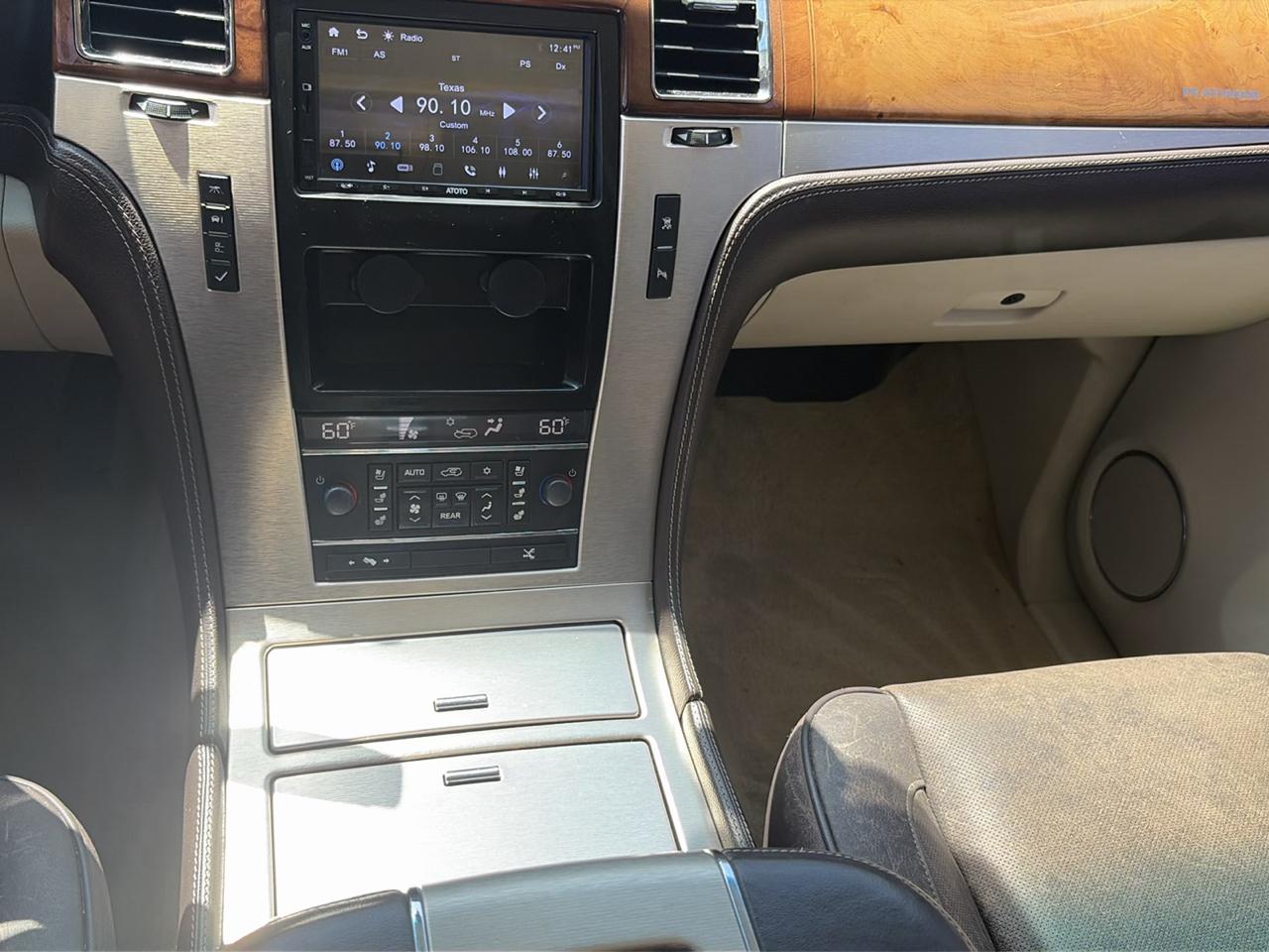 Cadillac Escalade AWD Platinum Edition 2009