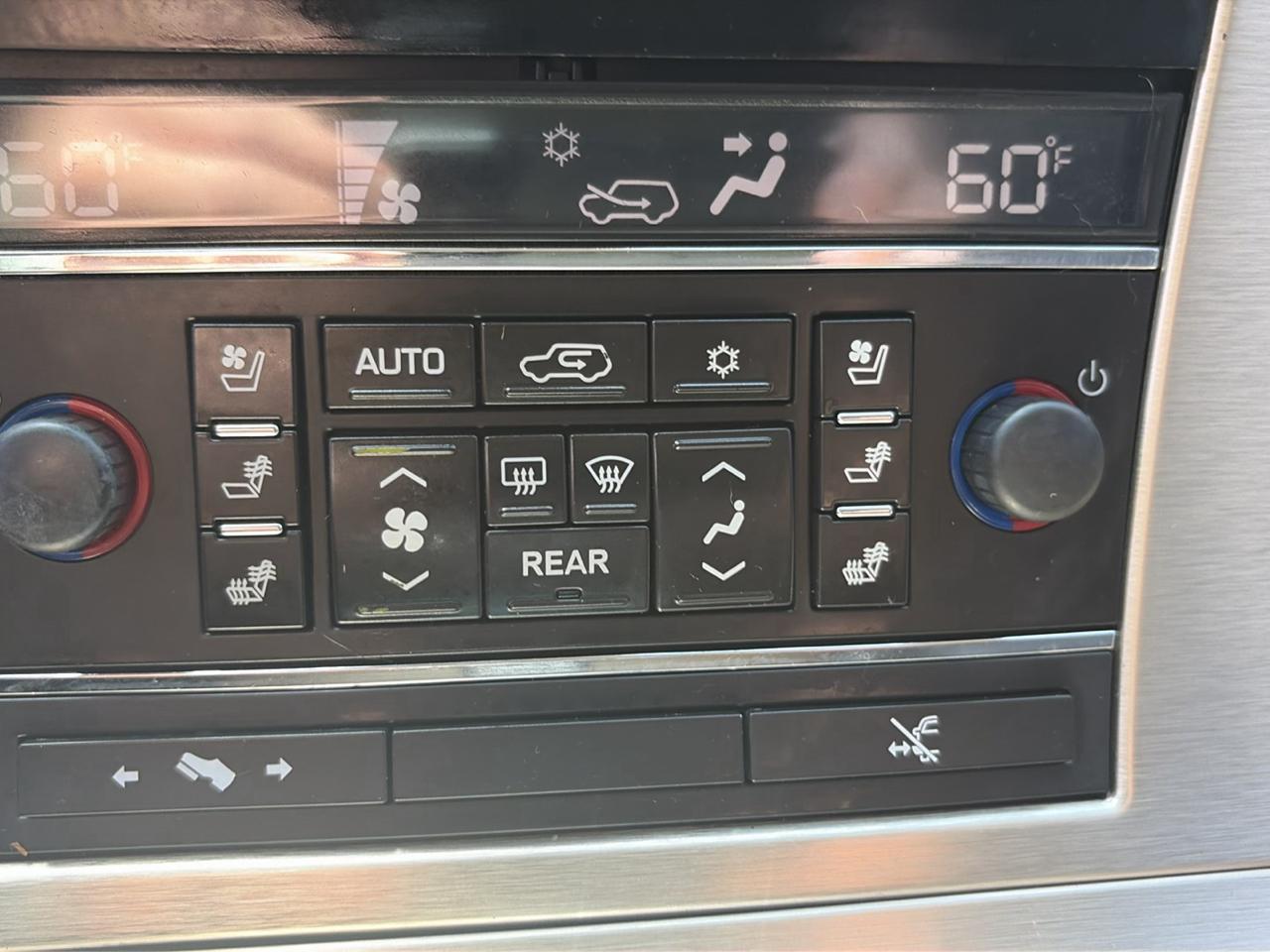 Cadillac Escalade AWD Platinum Edition 2009