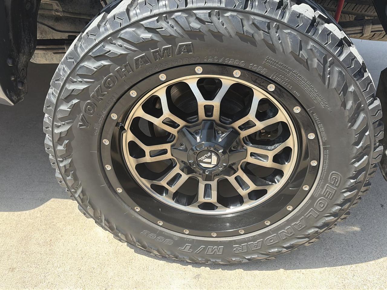 Toyota Tundra Platinum CrewMax 5.7L FFV 4WD 2017