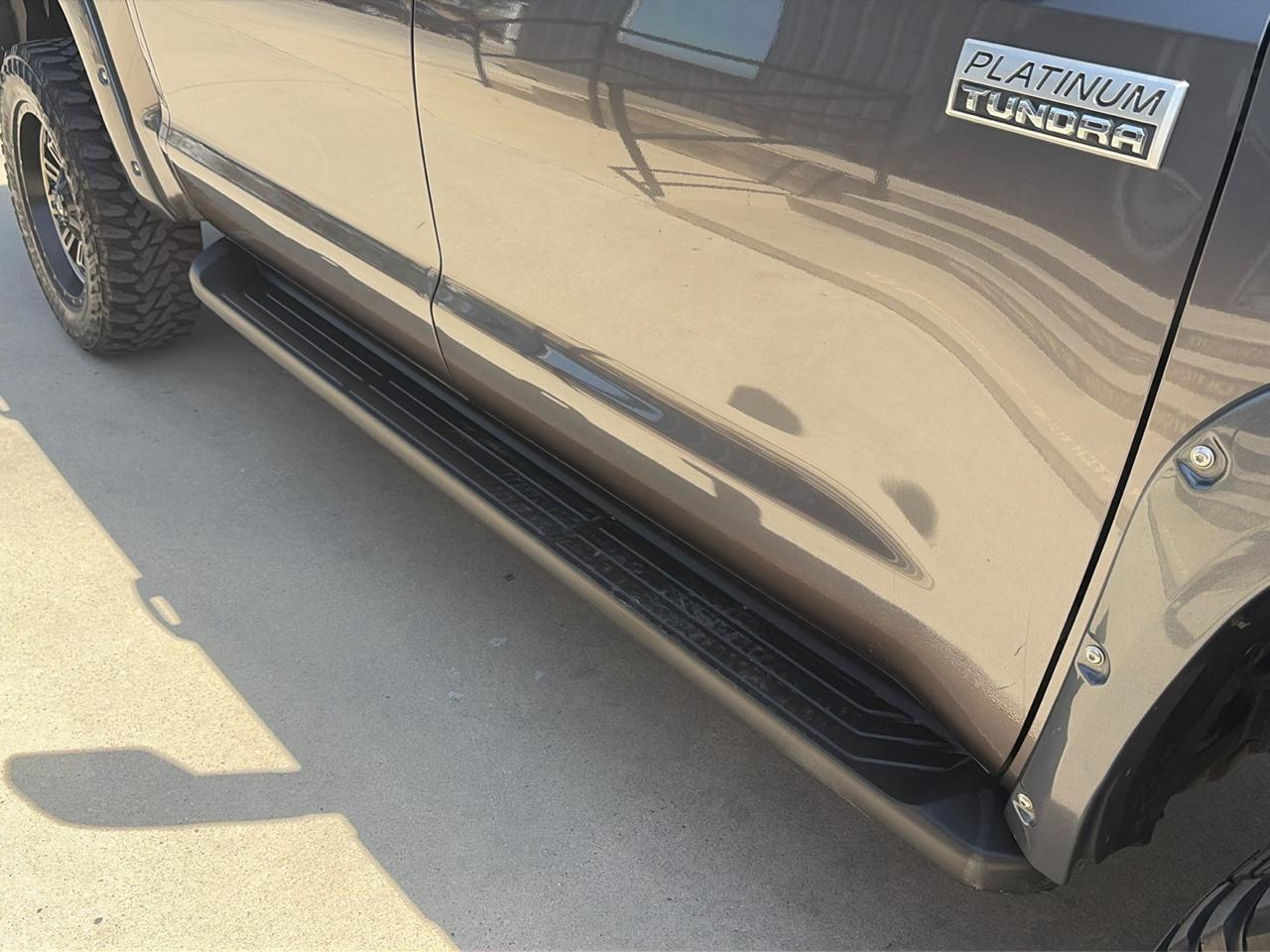 Toyota Tundra Platinum CrewMax 5.7L FFV 4WD 2017