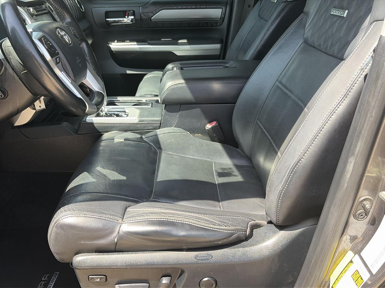 Toyota Tundra Platinum CrewMax 5.7L FFV 4WD 2017