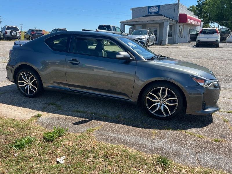 Scion tC Sports Coupe 6-Spd AT 2015