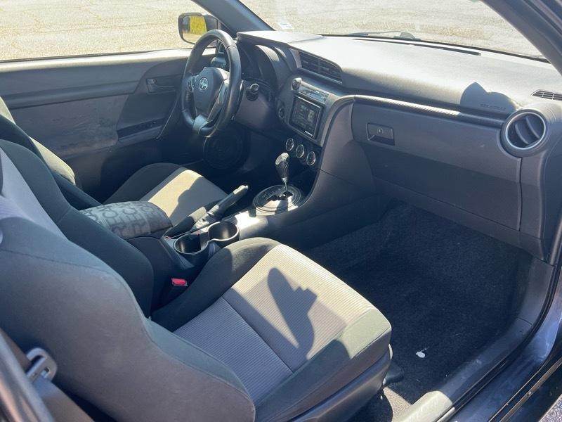 Scion tC Sports Coupe 6-Spd AT 2015