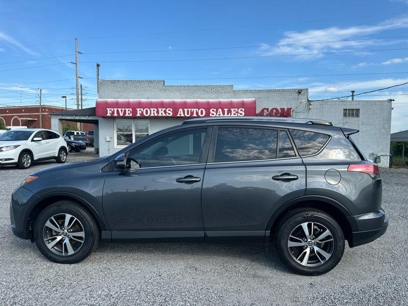 Toyota RAV4 XLE FWD 2017