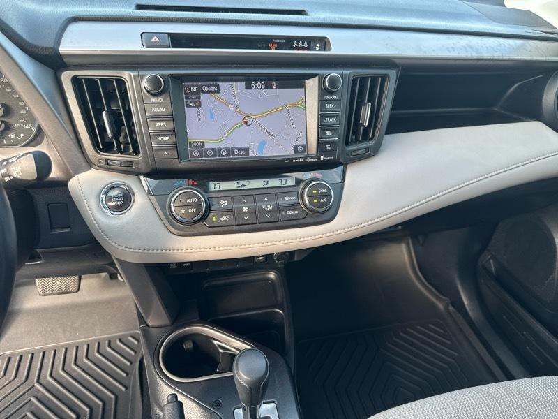 Toyota RAV4 XLE FWD 2017