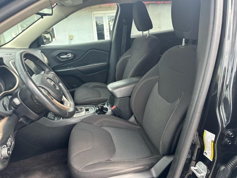 Jeep Cherokee Latitude FWD 2016