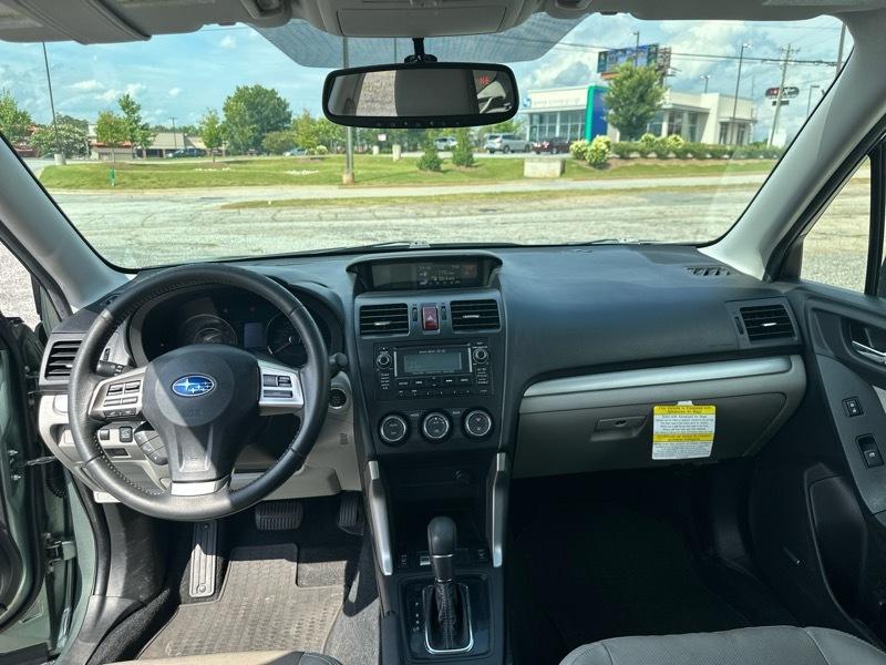 Subaru Forester 2.5i Touring 2015