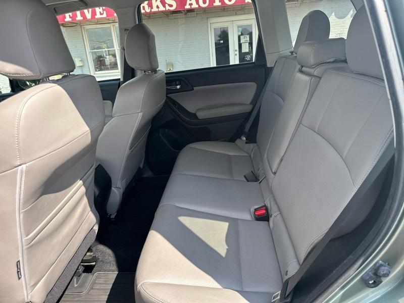 Subaru Forester 2.5i Touring 2015