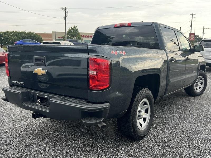 Chevrolet Silverado 1500 4WD Crew Cab 143.5" Work Truck w/1WT 2017