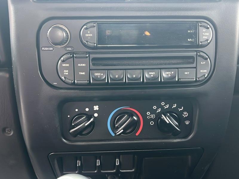 Jeep Wrangler SE 2005