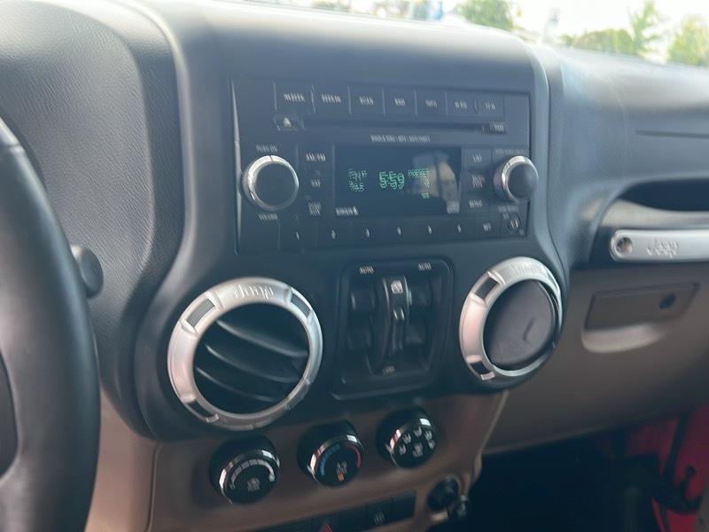 2012 Jeep Wrangler Unlimited Rubicon - Photo 12