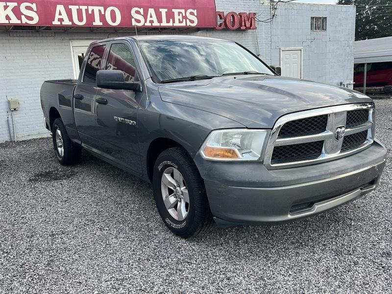 RAM 1500 2WD Quad Cab 140.5" ST 2011