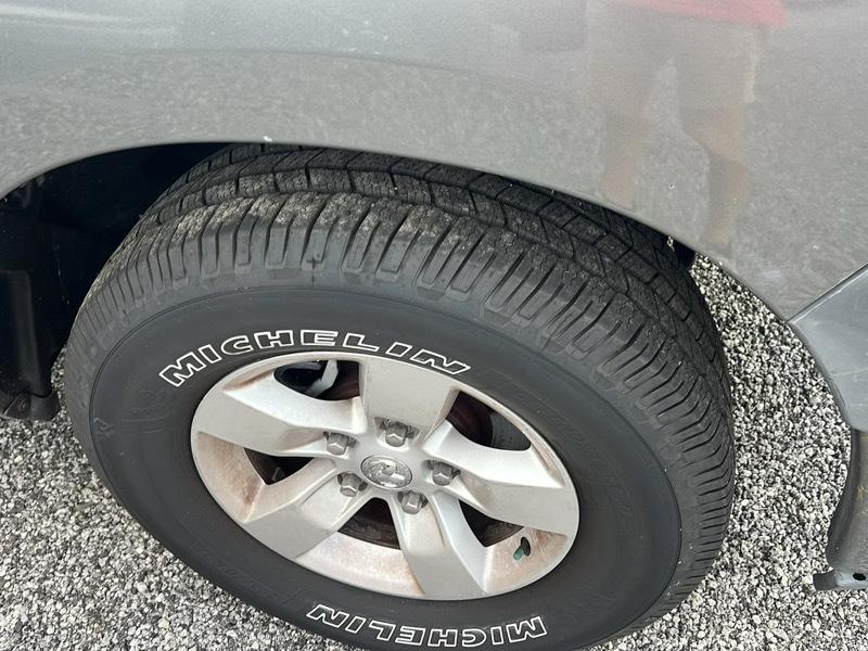 RAM 1500 2WD Quad Cab 140.5" ST 2011