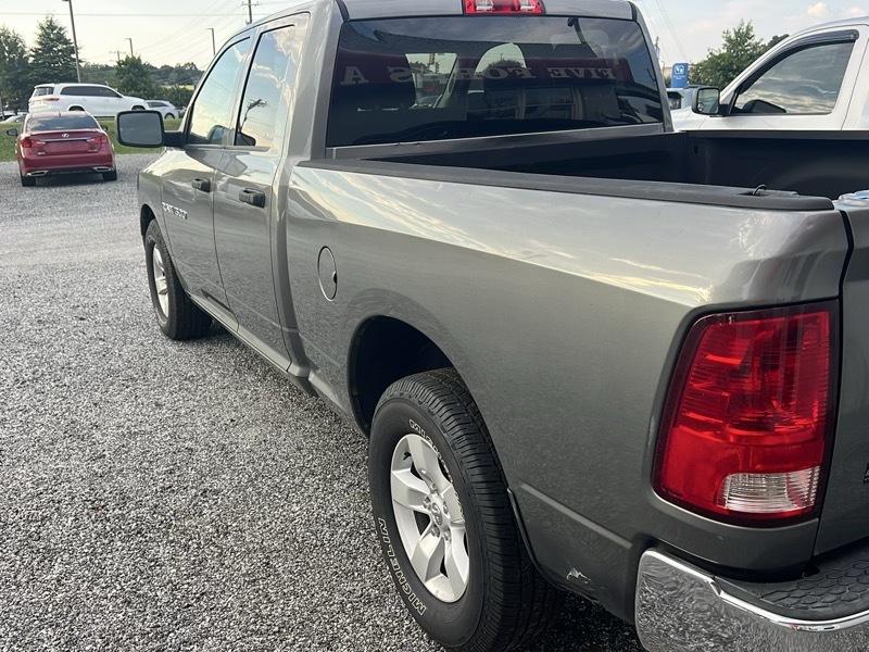 RAM 1500 2WD Quad Cab 140.5" ST 2011