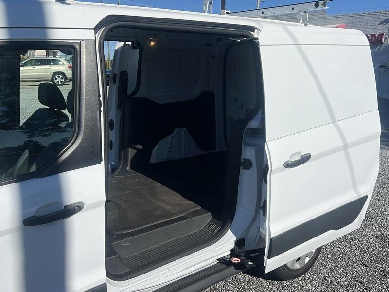 Ford Transit Connect 114.6" XL w/o side or rear door glass 2018