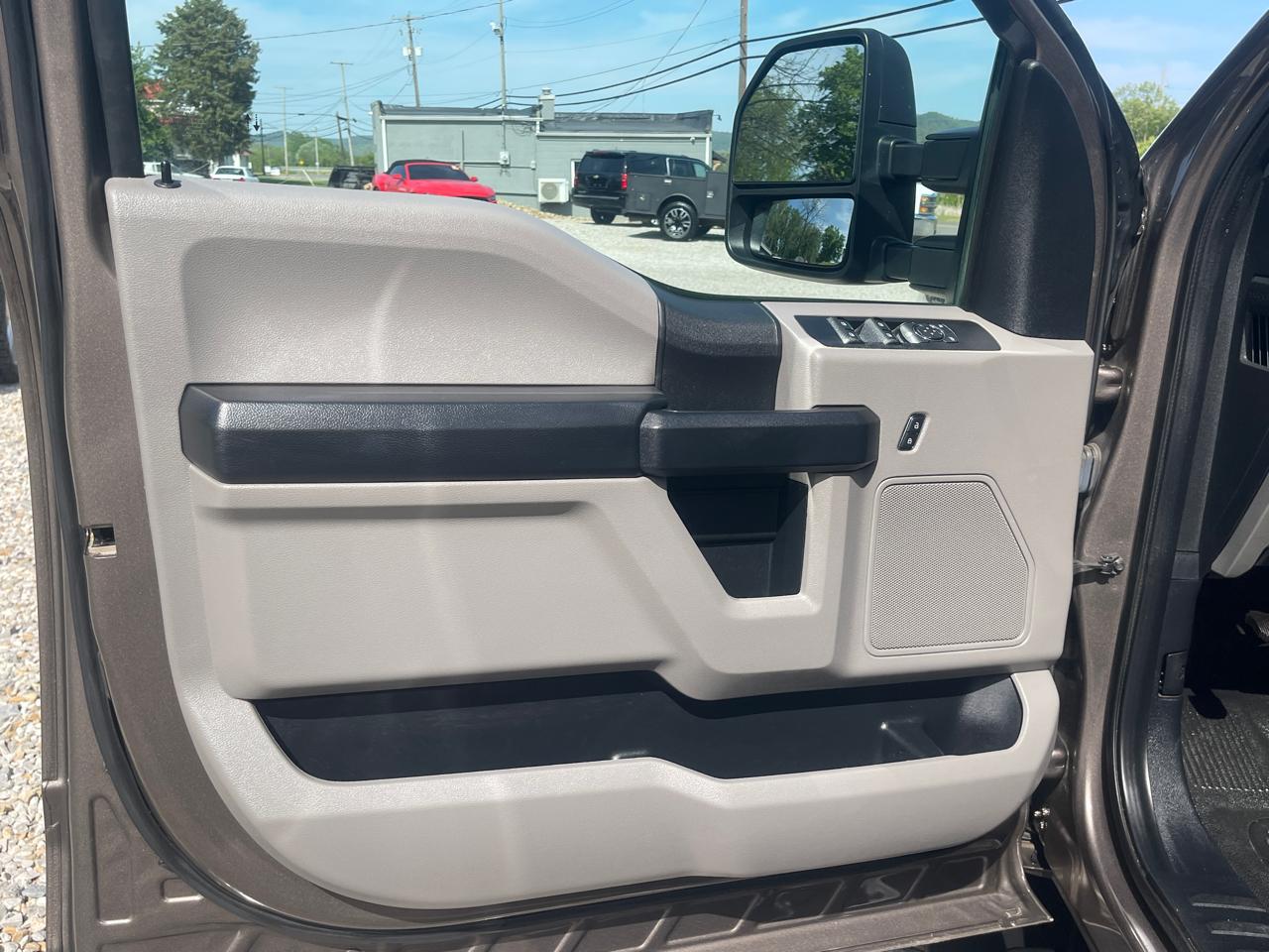 Ford F-250 SD XL Crew Cab Short Bed 4WD 2021