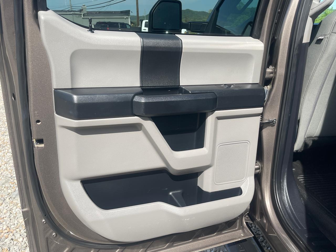 Ford F-250 SD XL Crew Cab Short Bed 4WD 2021