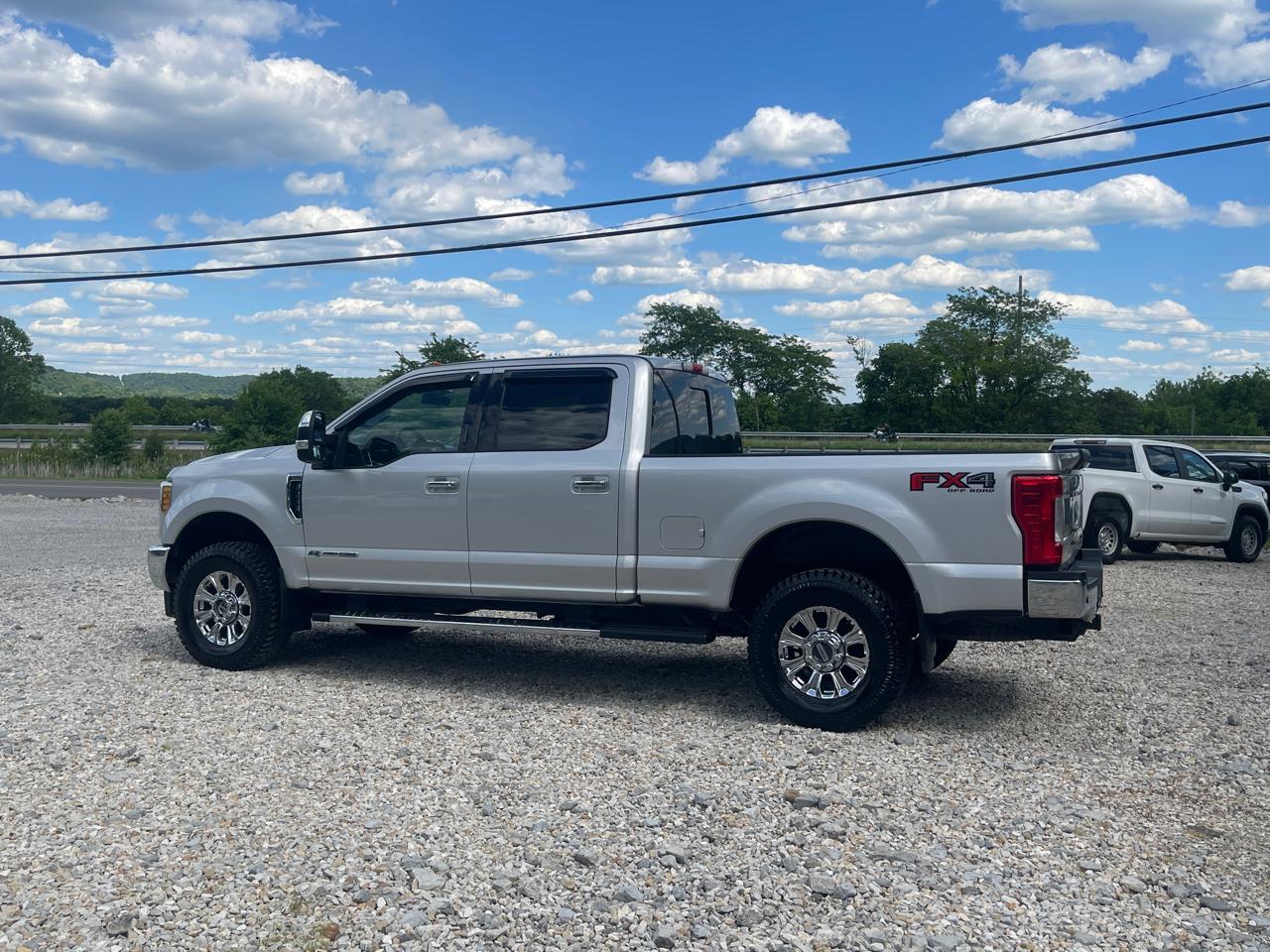 Ford F-250 SD XLT Crew Cab Short Bed 4WD 2017