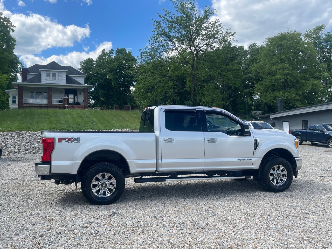 Ford F-250 SD XLT Crew Cab Short Bed 4WD 2017