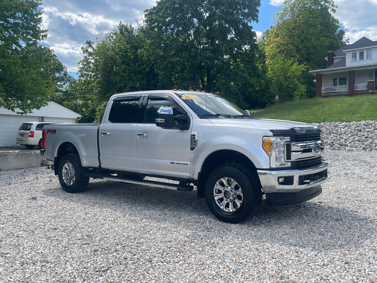 Ford F-250 SD XLT Crew Cab Short Bed 4WD 2017
