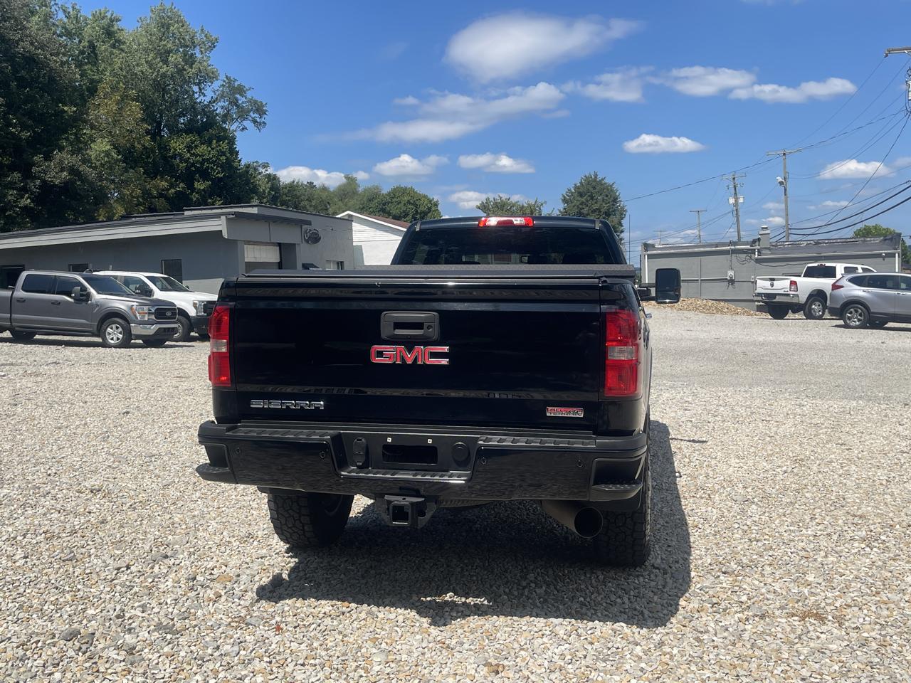 GMC Sierra 2500HD SLT Crew Cab 4WD 2017