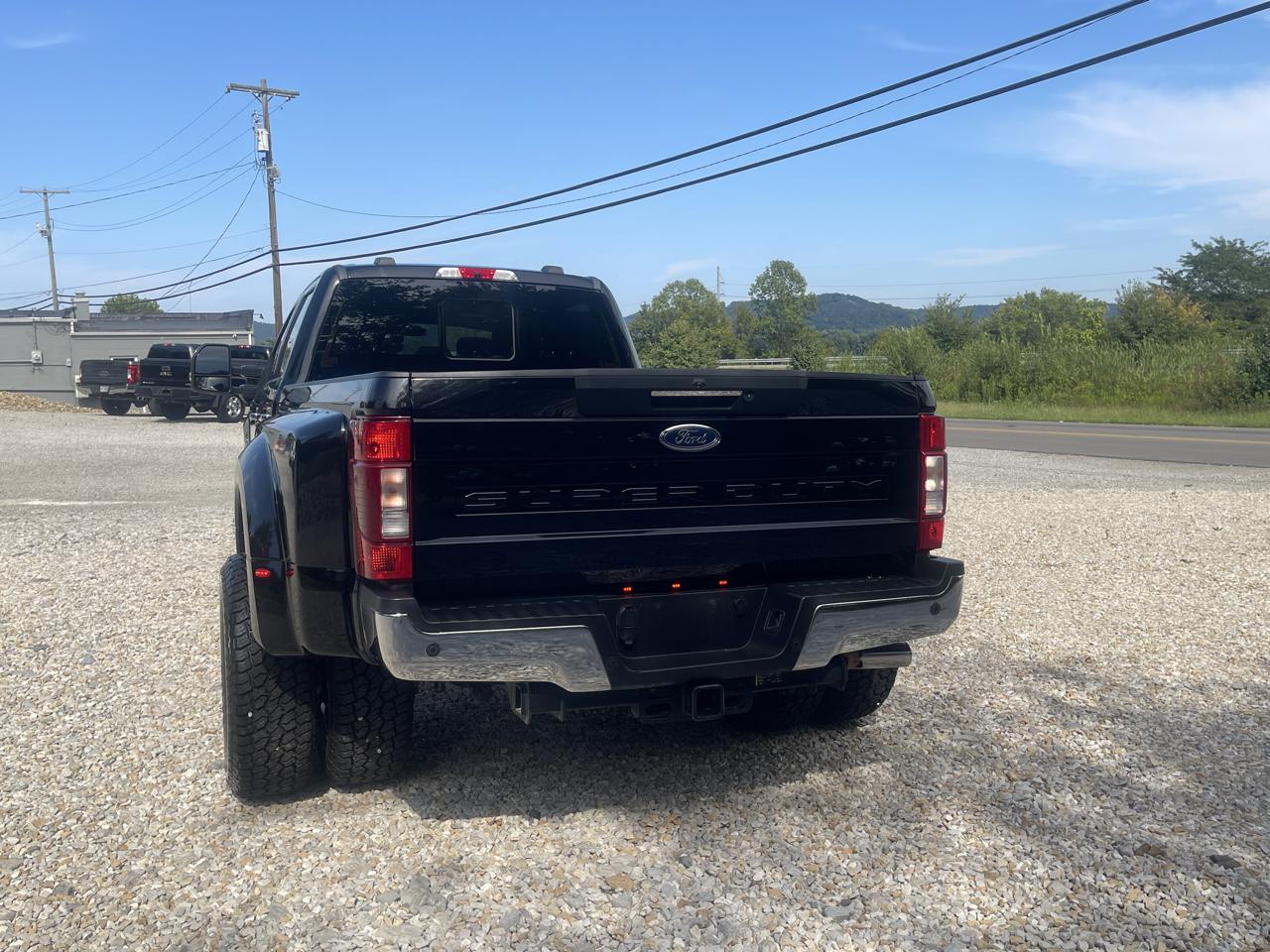 Ford F-350 SD Lariat Crew Cab Long Bed 4WD DRW 2022