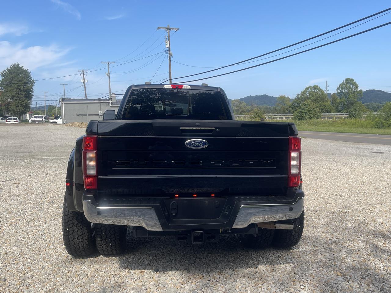 Ford F-350 SD Lariat Crew Cab Long Bed 4WD DRW 2022