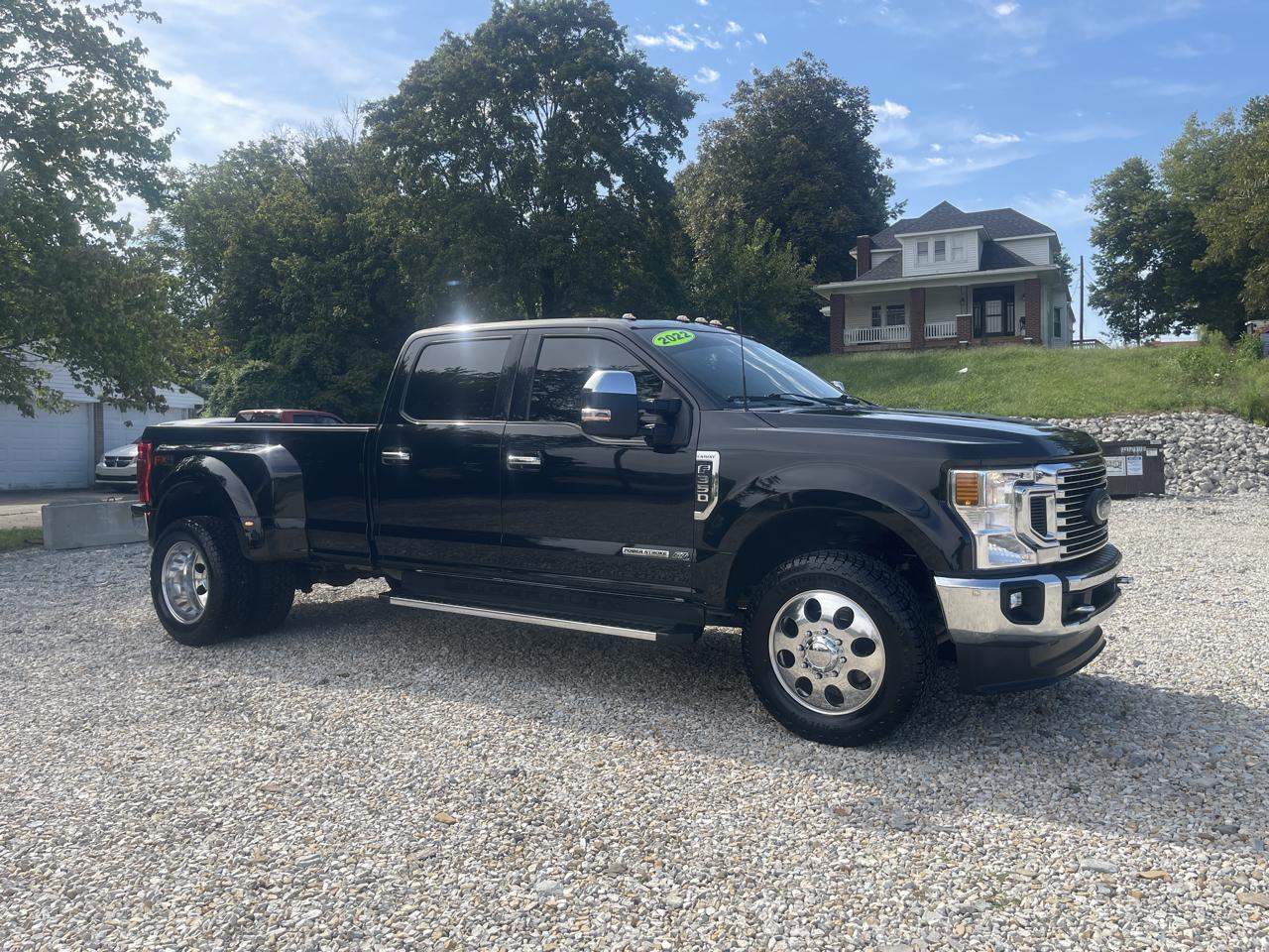 Ford F-350 SD Lariat Crew Cab Long Bed 4WD DRW 2022