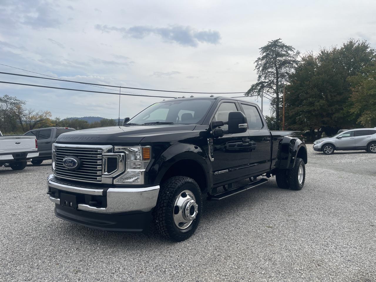 Ford F-350 SD XL Crew Cab Long Bed DRW 4WD 2022