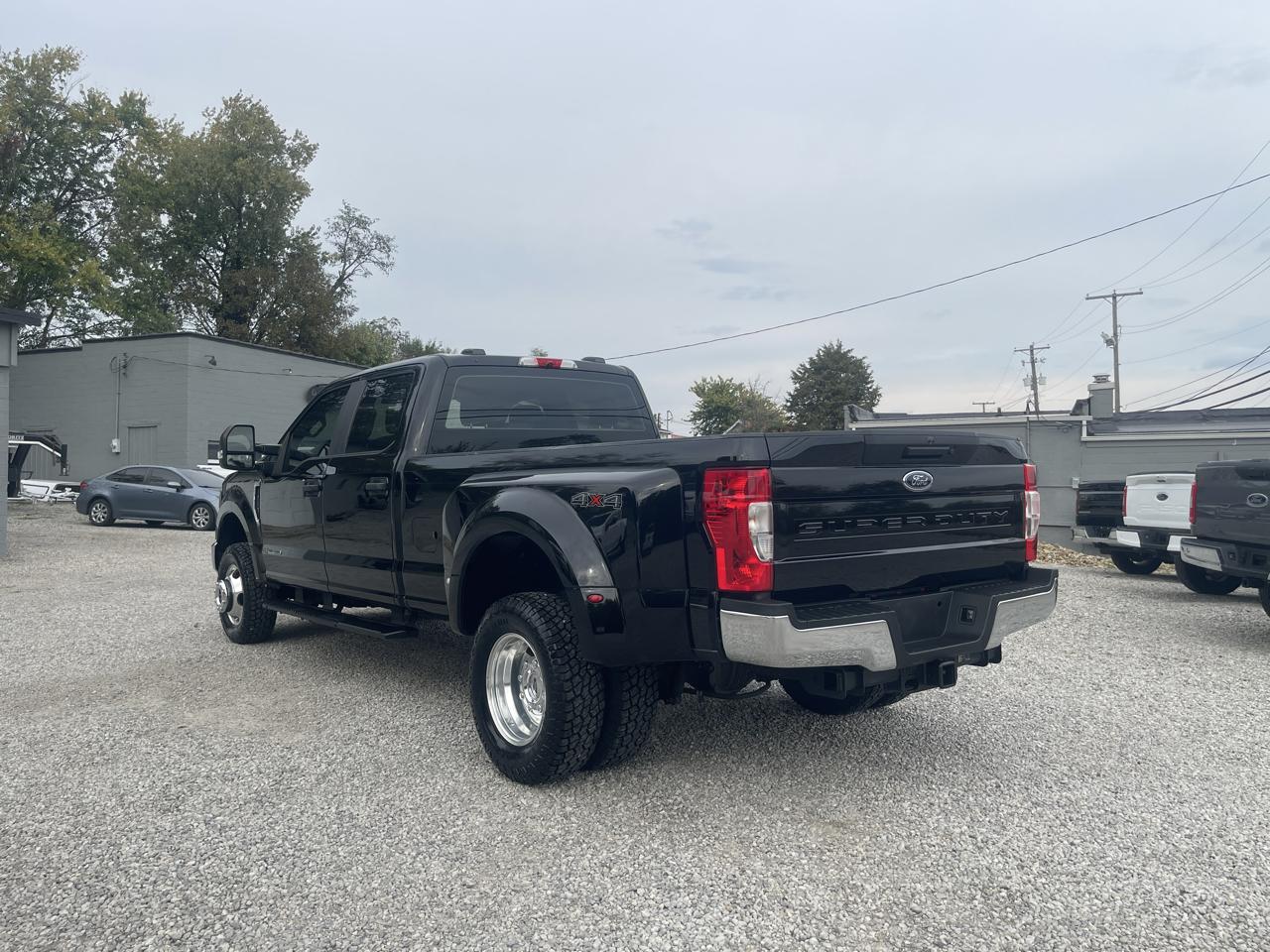 Ford F-350 SD XL Crew Cab Long Bed DRW 4WD 2022