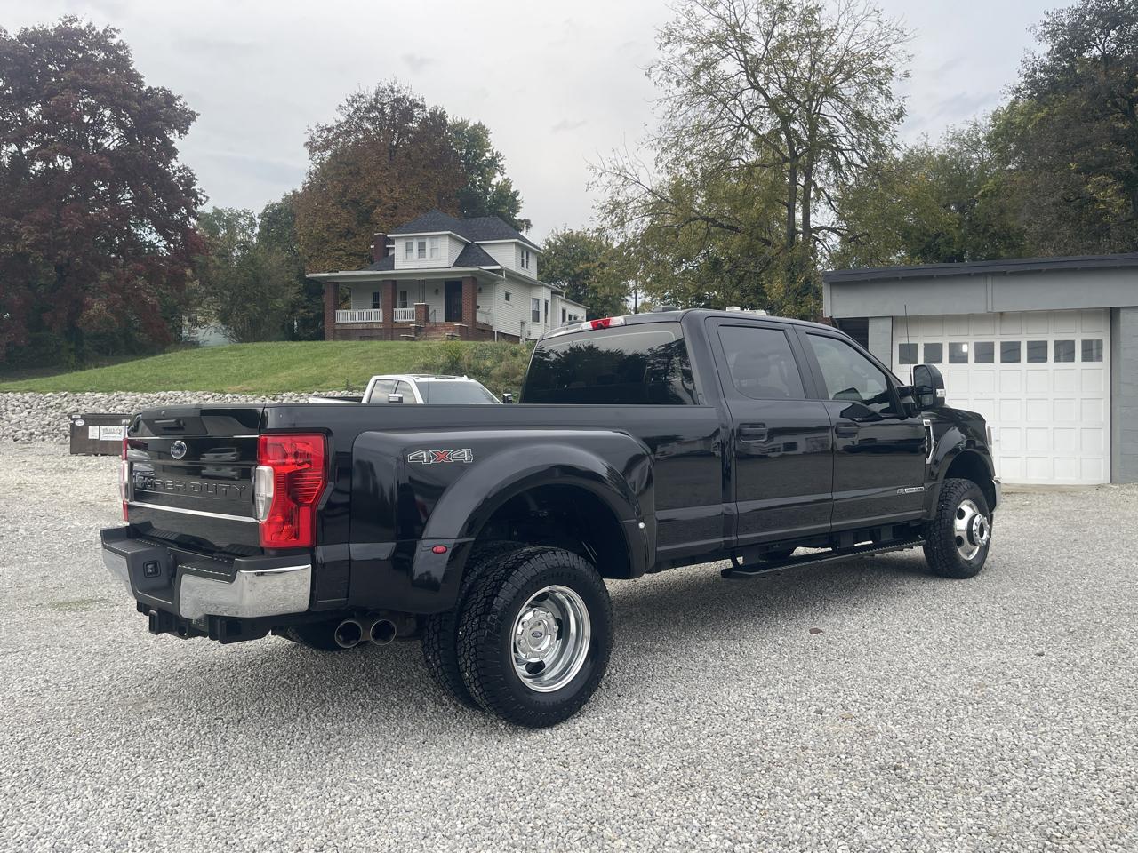 Ford F-350 SD XL Crew Cab Long Bed DRW 4WD 2022