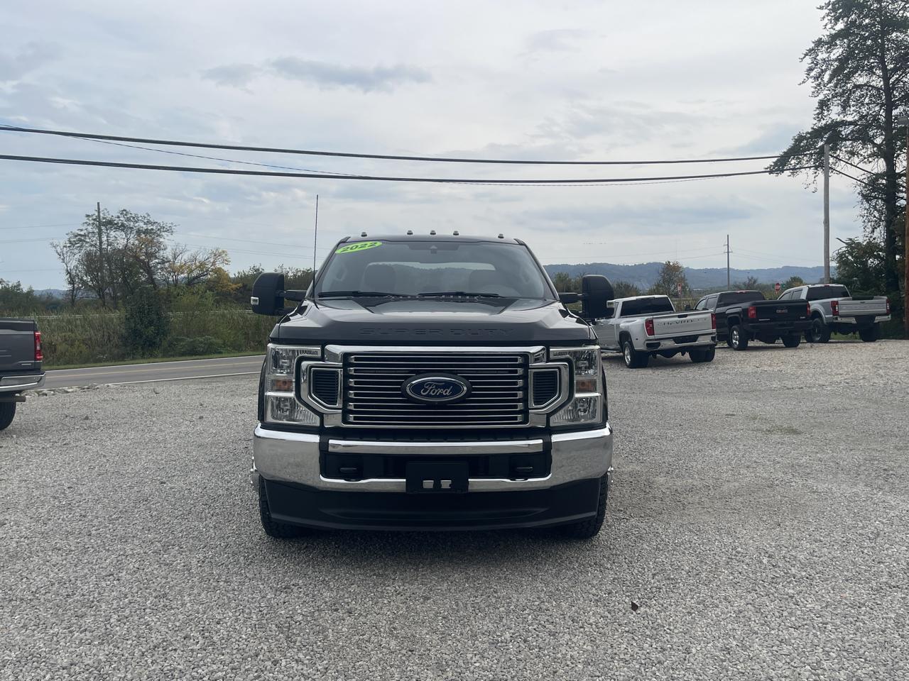 Ford F-350 SD XL Crew Cab Long Bed DRW 4WD 2022
