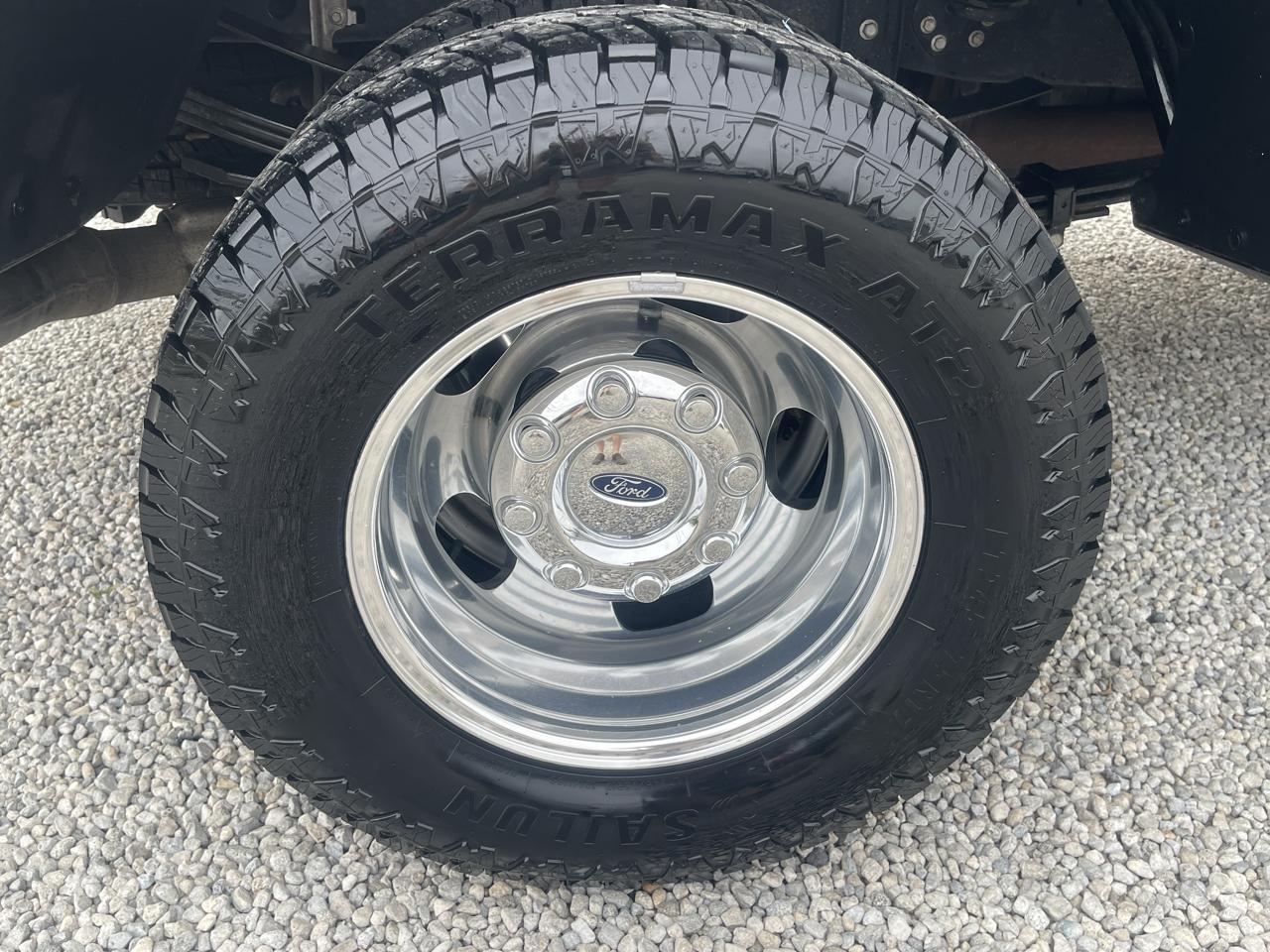 Ford F-350 SD XL Crew Cab Long Bed DRW 4WD 2022