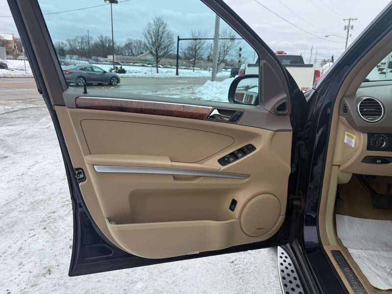 Mercedes-Benz M-Class ML550 2008