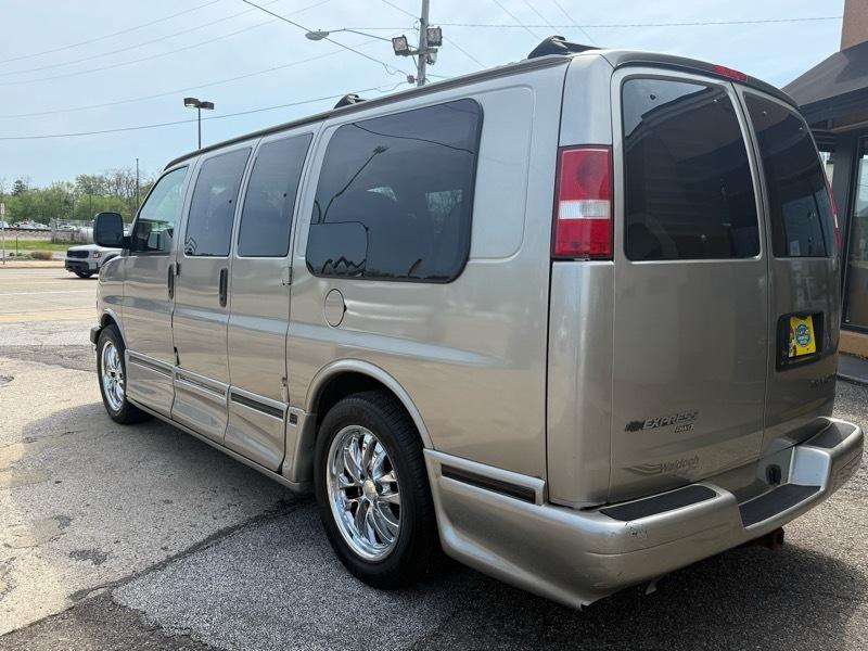 Chevrolet Express 1500 AWD Cargo 2004