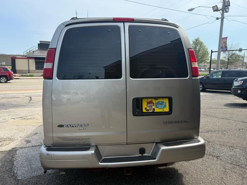 Chevrolet Express 1500 AWD Cargo 2004