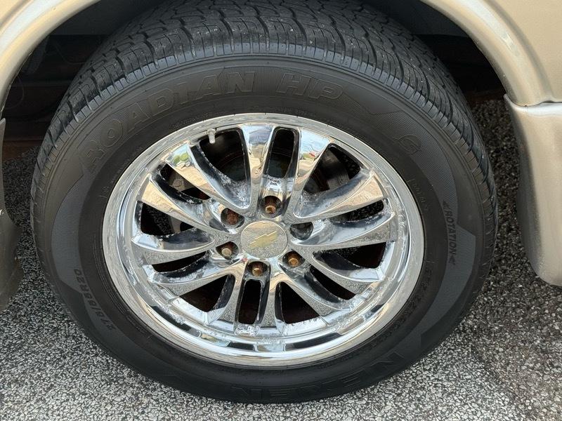 Chevrolet Express 1500 AWD Cargo 2004