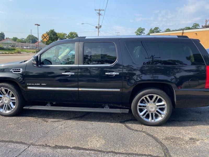 Cadillac Escalade ESV AWD Platinum 2010