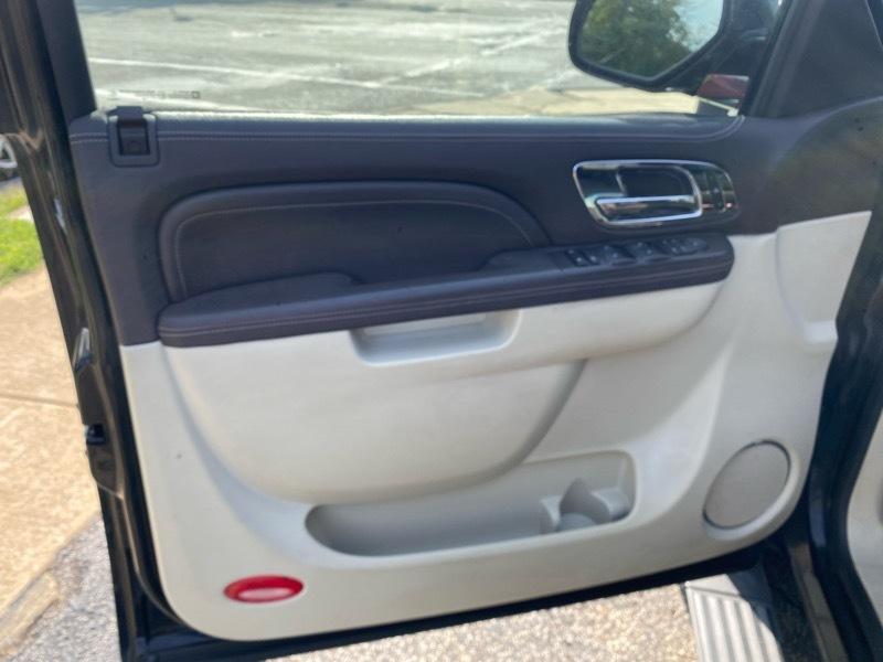 Cadillac Escalade ESV AWD Platinum 2010