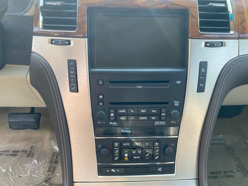 Cadillac Escalade ESV AWD Platinum 2010