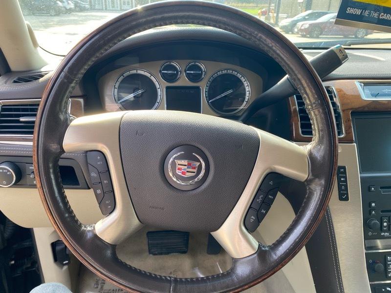 Cadillac Escalade ESV AWD Platinum 2010