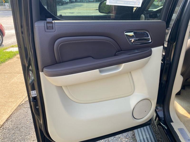 Cadillac Escalade ESV AWD Platinum 2010