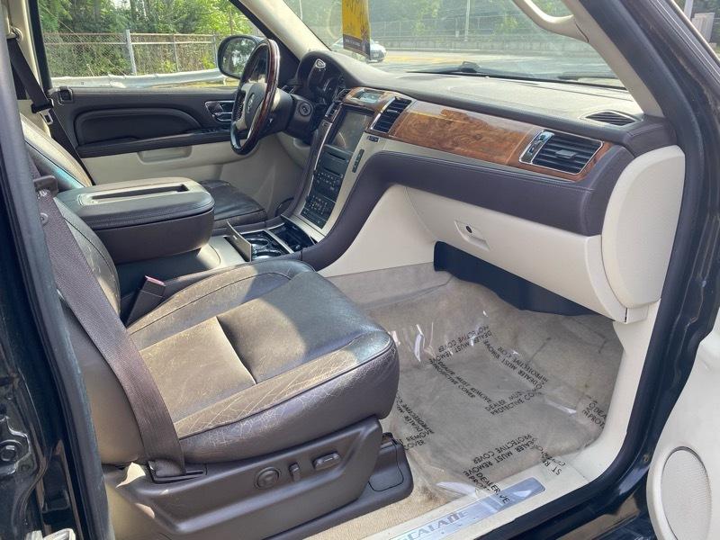 Cadillac Escalade ESV AWD Platinum 2010